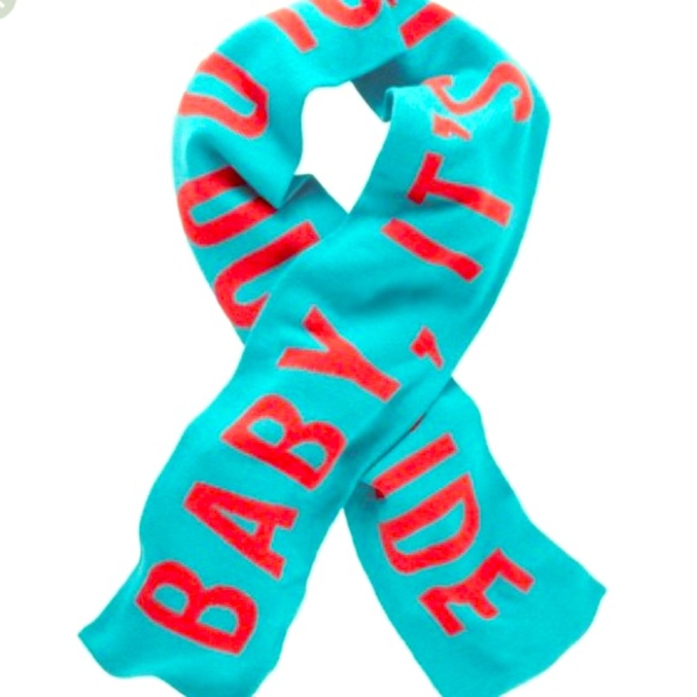 “Baby It’s Cold Outside” Kate Spade Scarf 🧣
